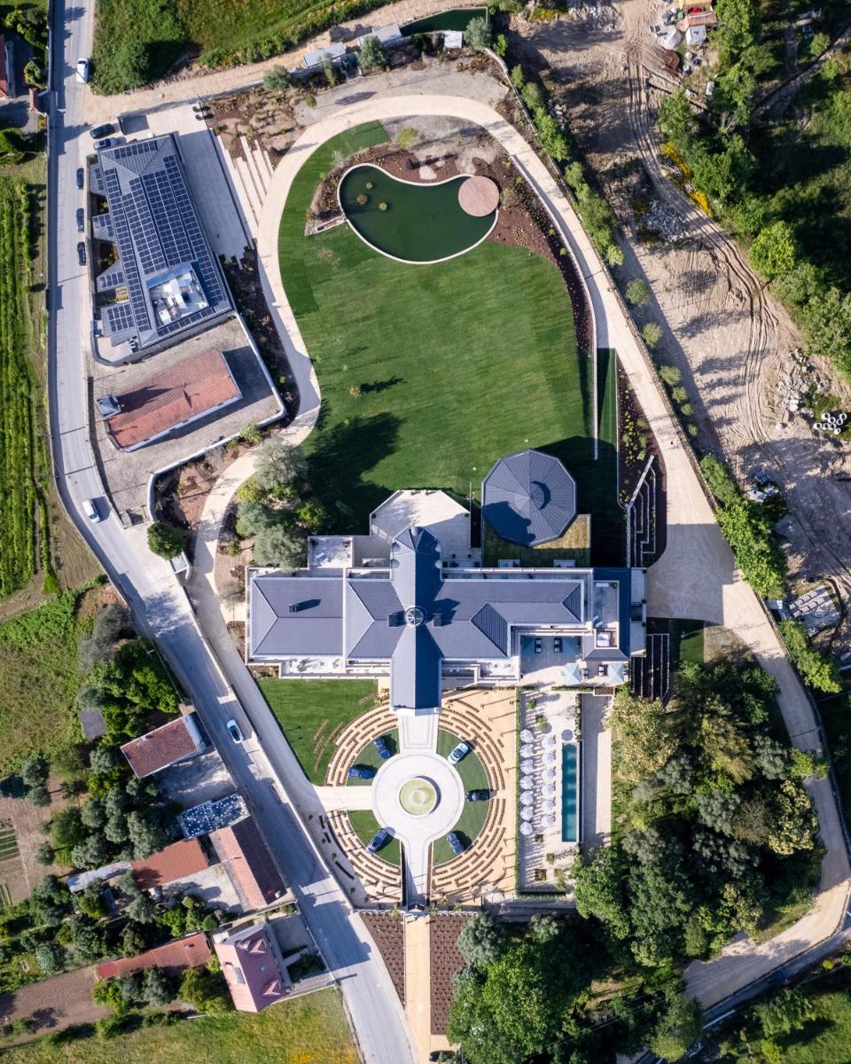 Uma vista aérea de Amoure Hotel - The Leading Hotels of the World