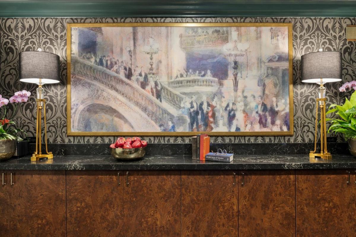 Inn at the Opera - Housity