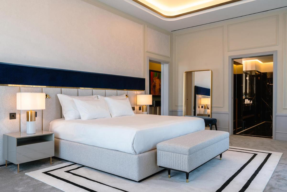 Uma cama ou camas num quarto em Amoure Hotel - The Leading Hotels of the World