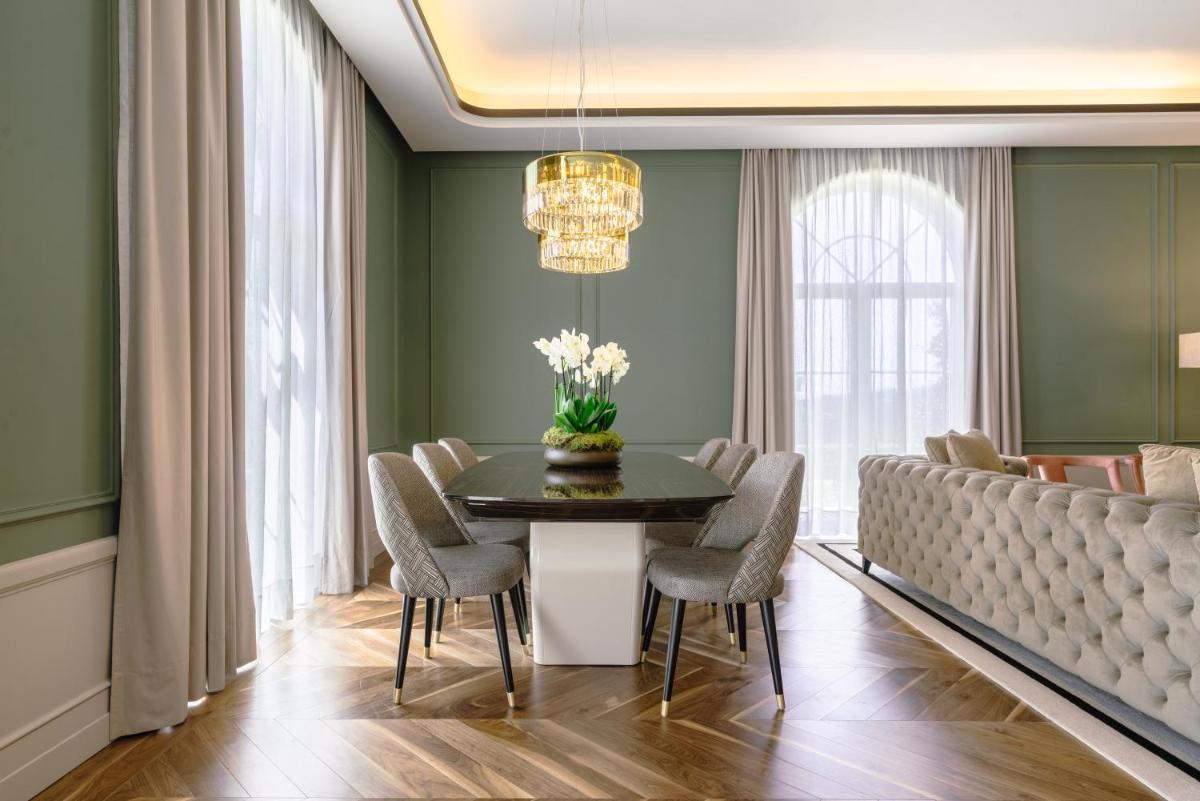 Uma área de estar em Amoure Hotel - The Leading Hotels of the World