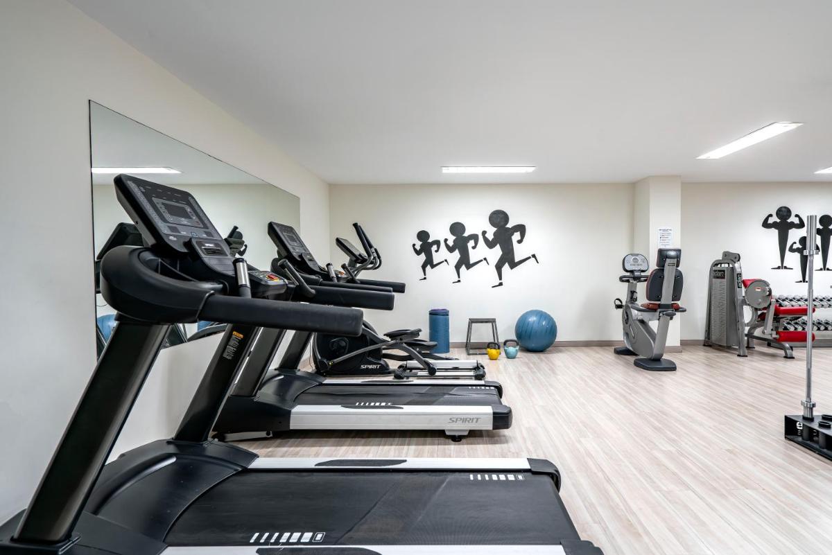 Gimnasio o instalaciones de fitness de Vincci Resort Costa Golf