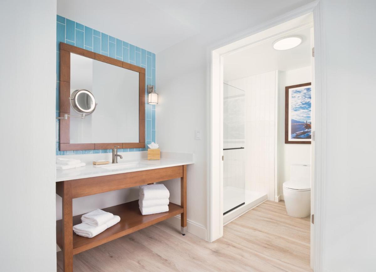 Compass by Margaritaville Hotel Naples - Housity