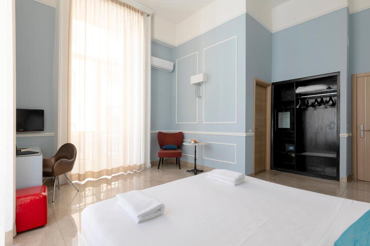 Napolit'amo Hotel Principe - Housity