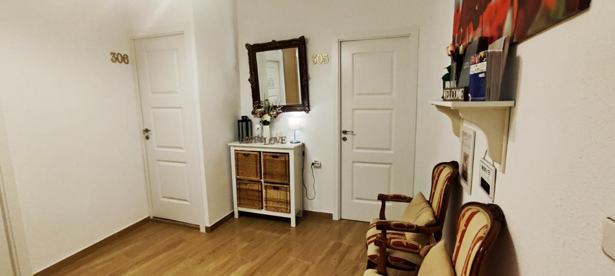 Hostal Aliste - Housity