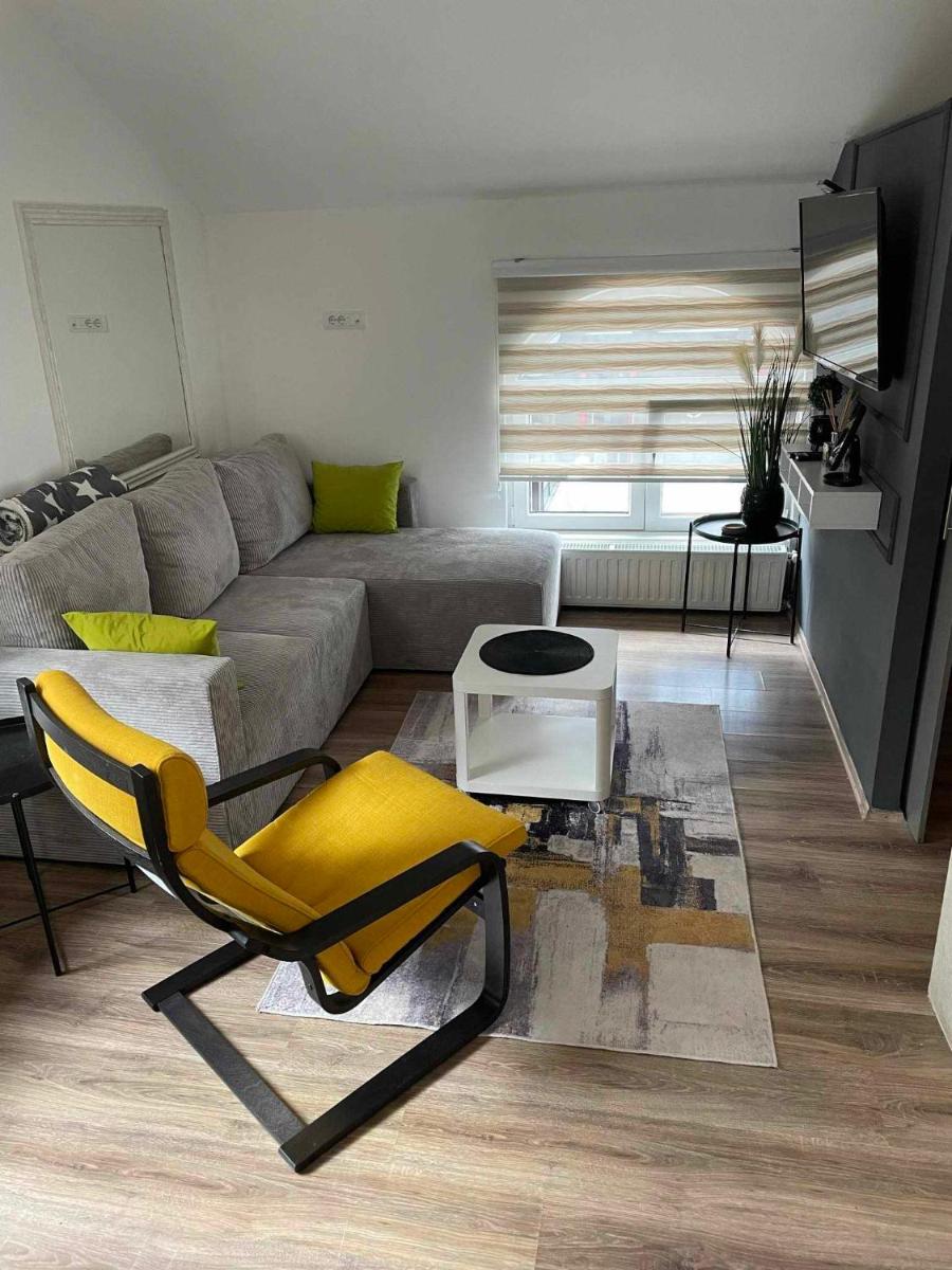Dolly Zlatibor - Housity