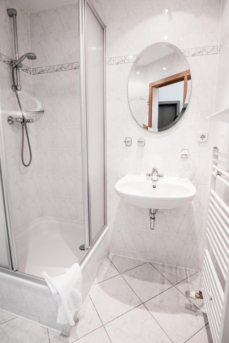 Hotel am Fluss - Housity