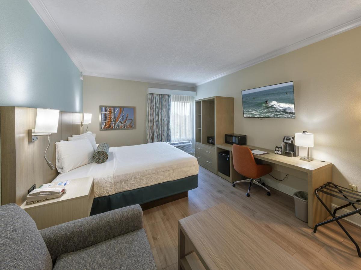 Galleria Palms Orlando - Free Theme Park Shuttles - Housity