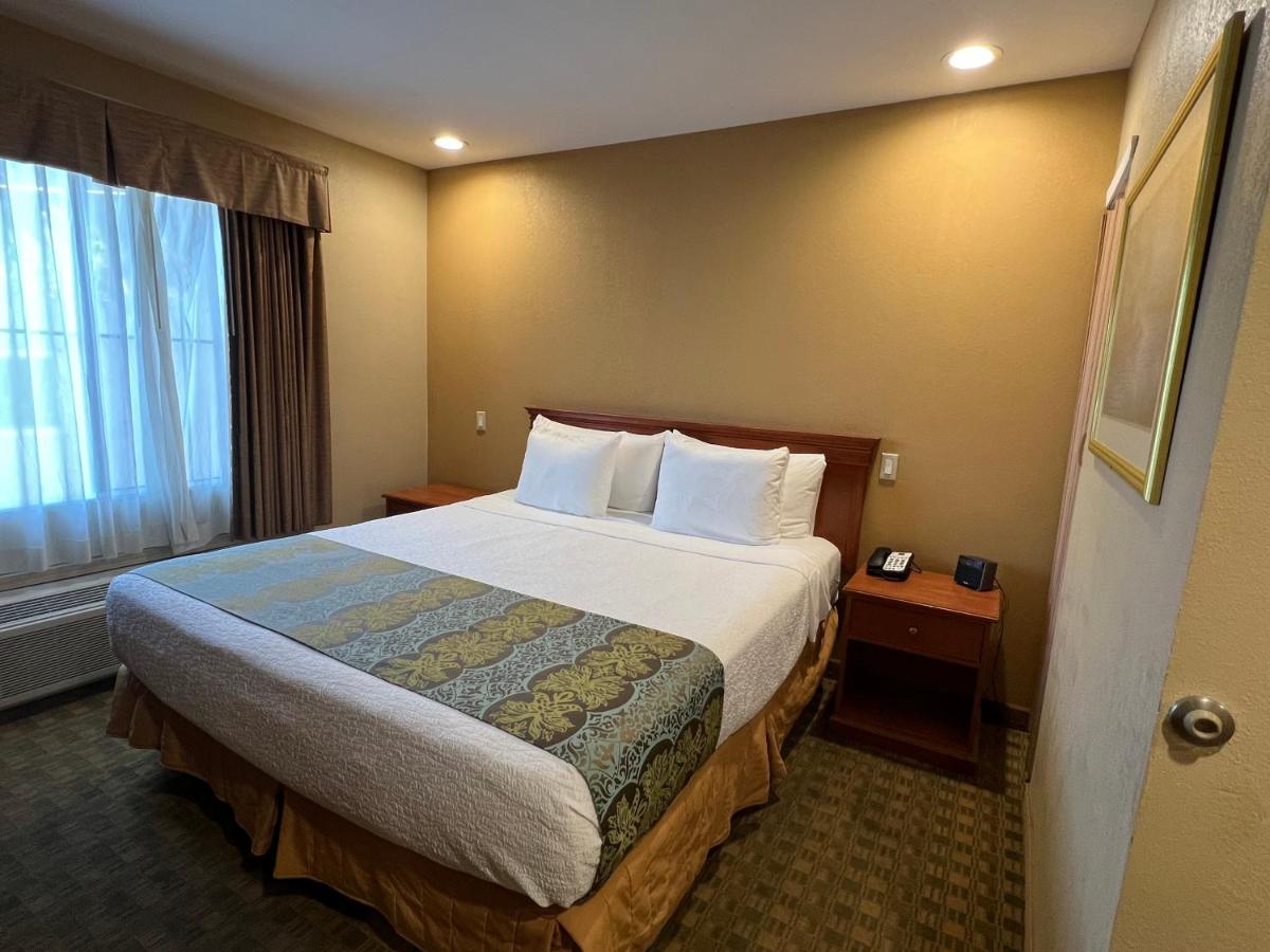 Pleasant Hill Inn - Housity
