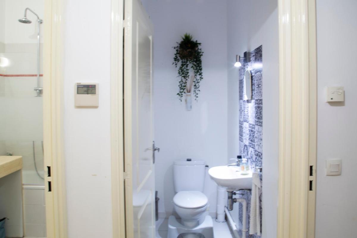 Suitetrails - FRED'S HOME GUESTROOM VieuxPort, Friendly