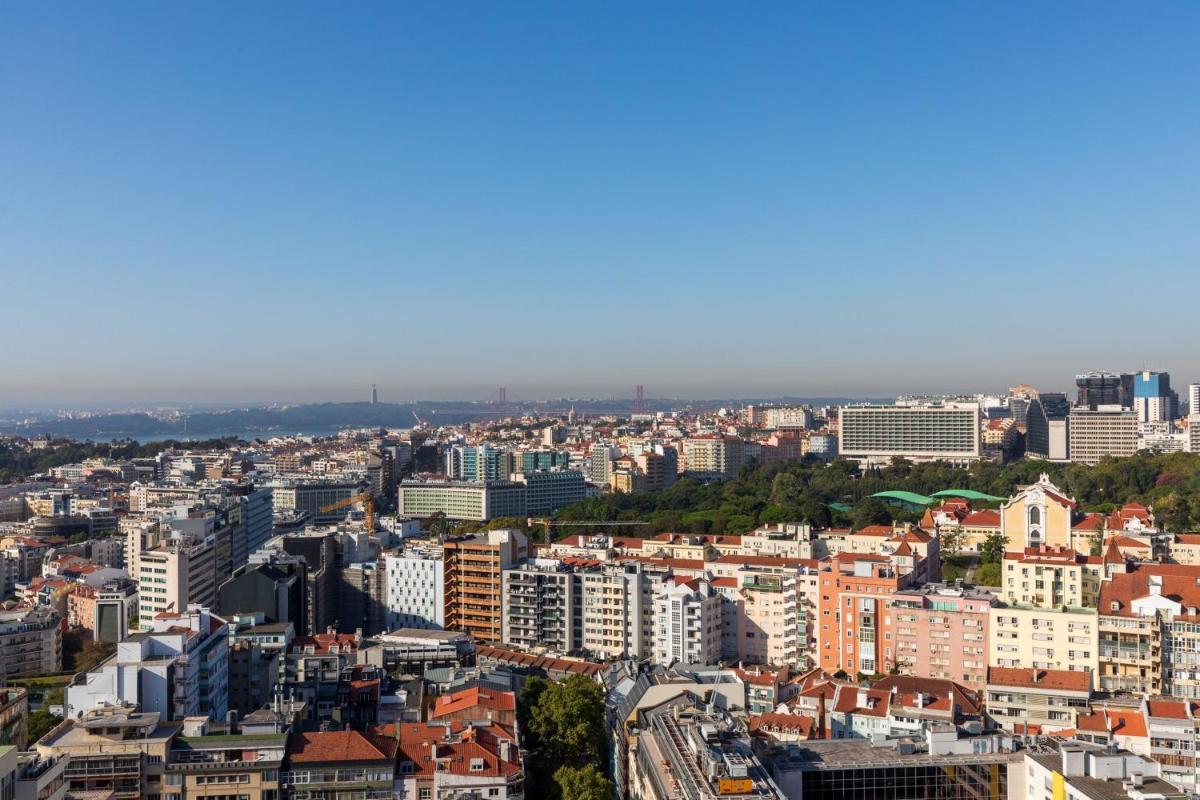 Uma vista geral de Lisboa ou a vista da cidade a partir do hotel