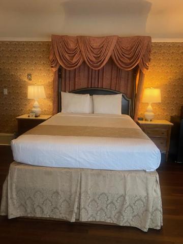 Hotel Majestic - Housity