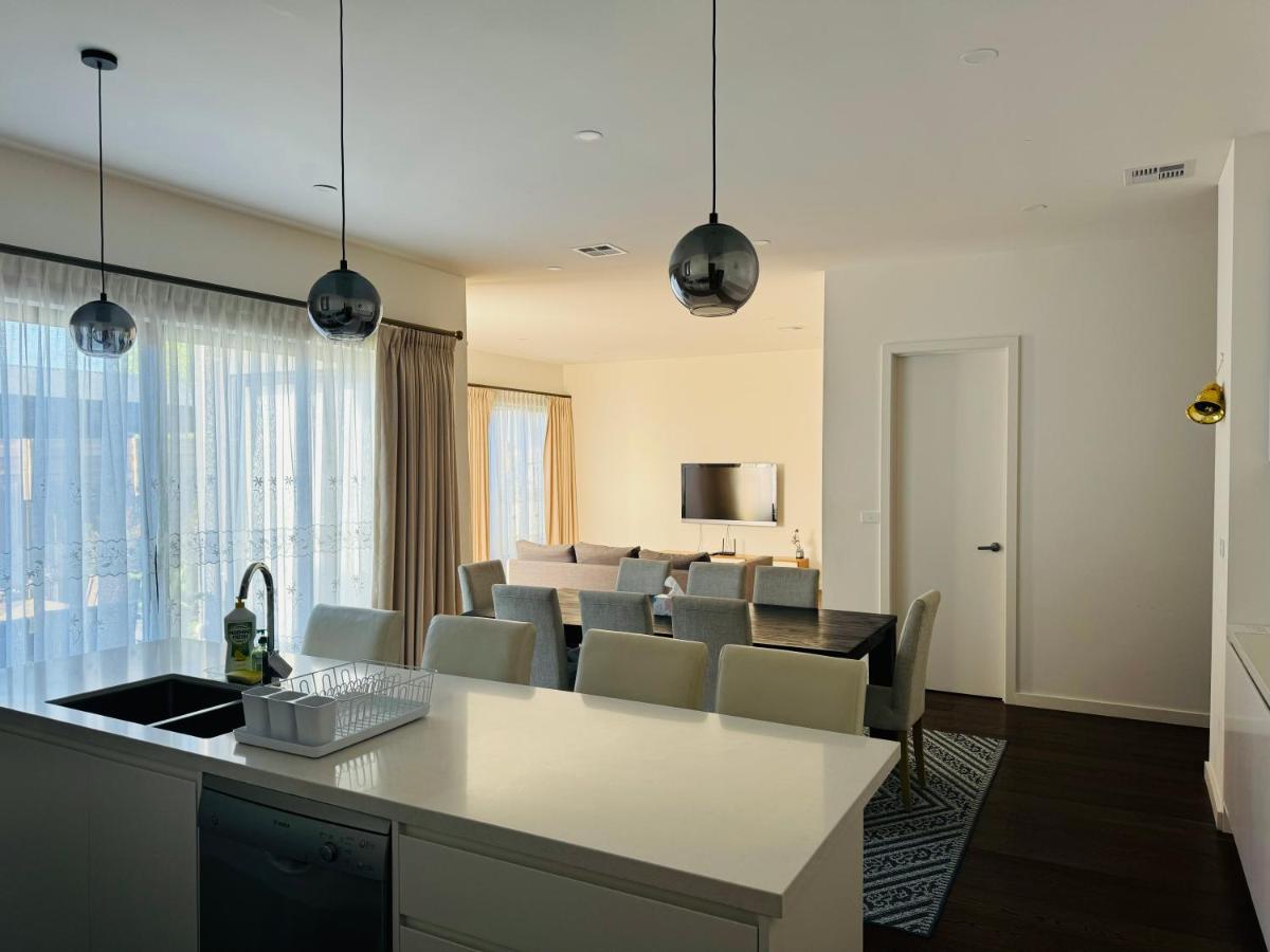 ‘The bayside’ Beautifully brand new house - Housity