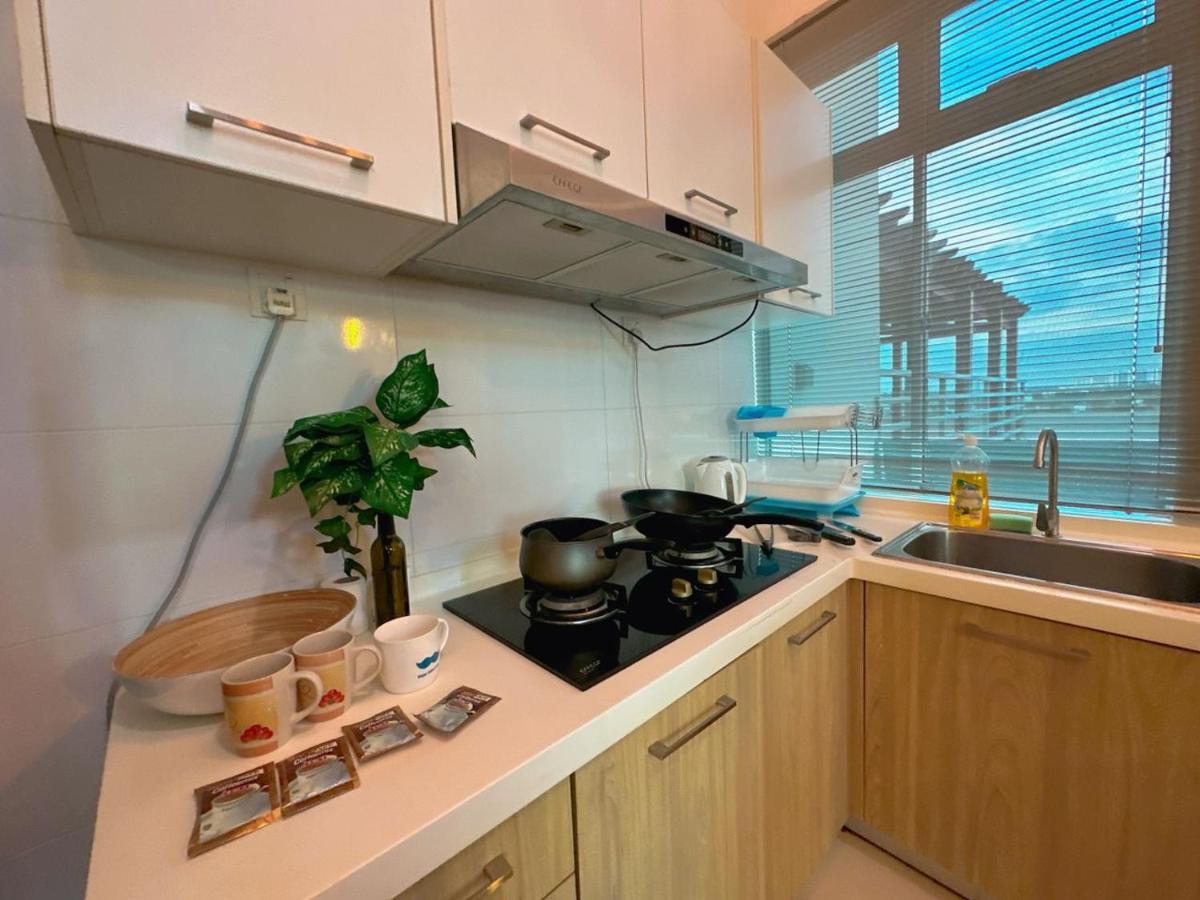 Suitetrails - Pandan Residence Duplex Penthouse Near to CIQ Johor Bahru Town 3R 13Pax B01