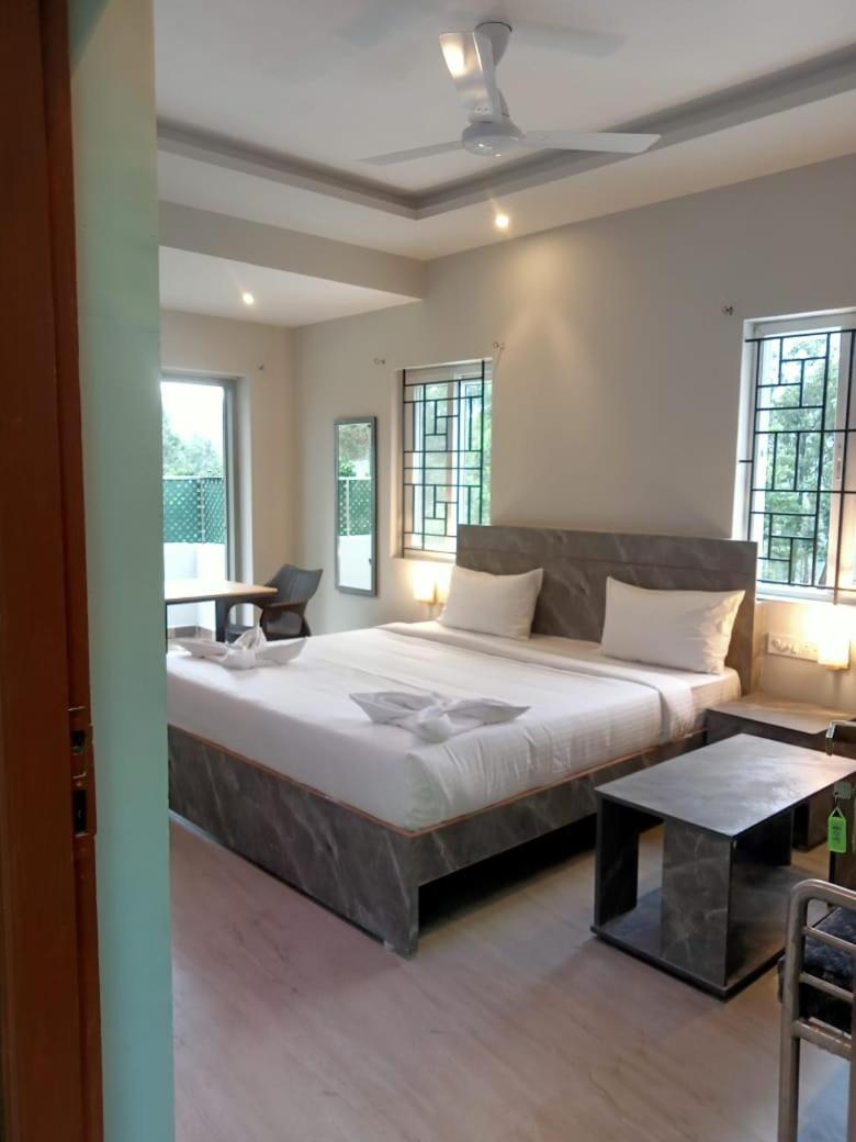 Hotel Peppers - Housity