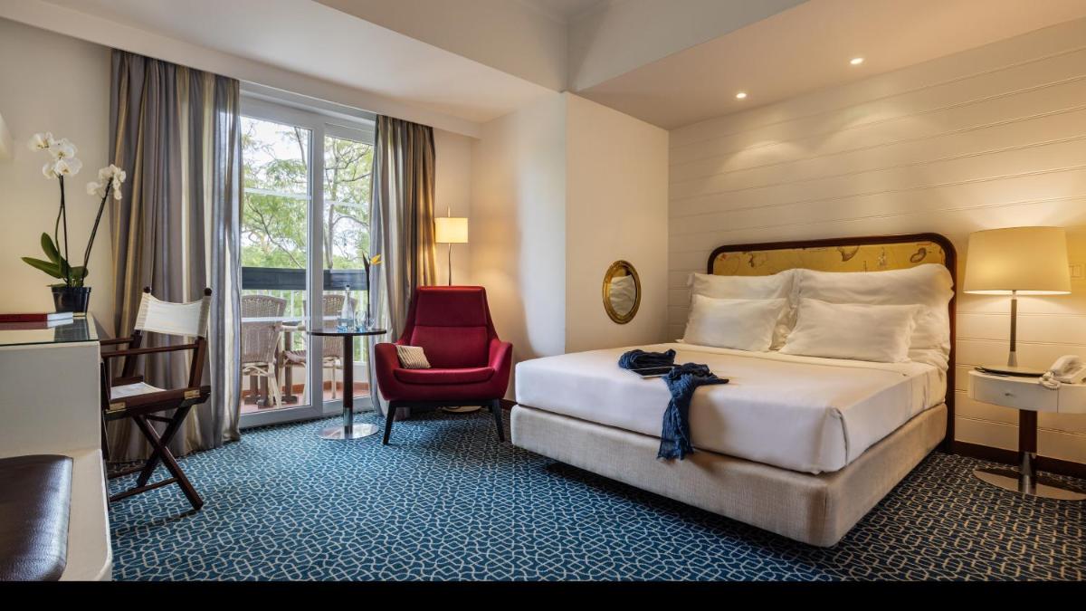 Uma cama ou camas num quarto em Pestana Alvor Praia Premium Beach & Golf Resort