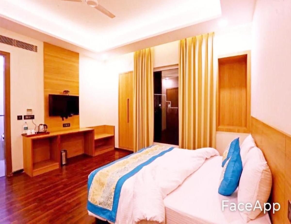 STAR CONTINENTAL - Housity