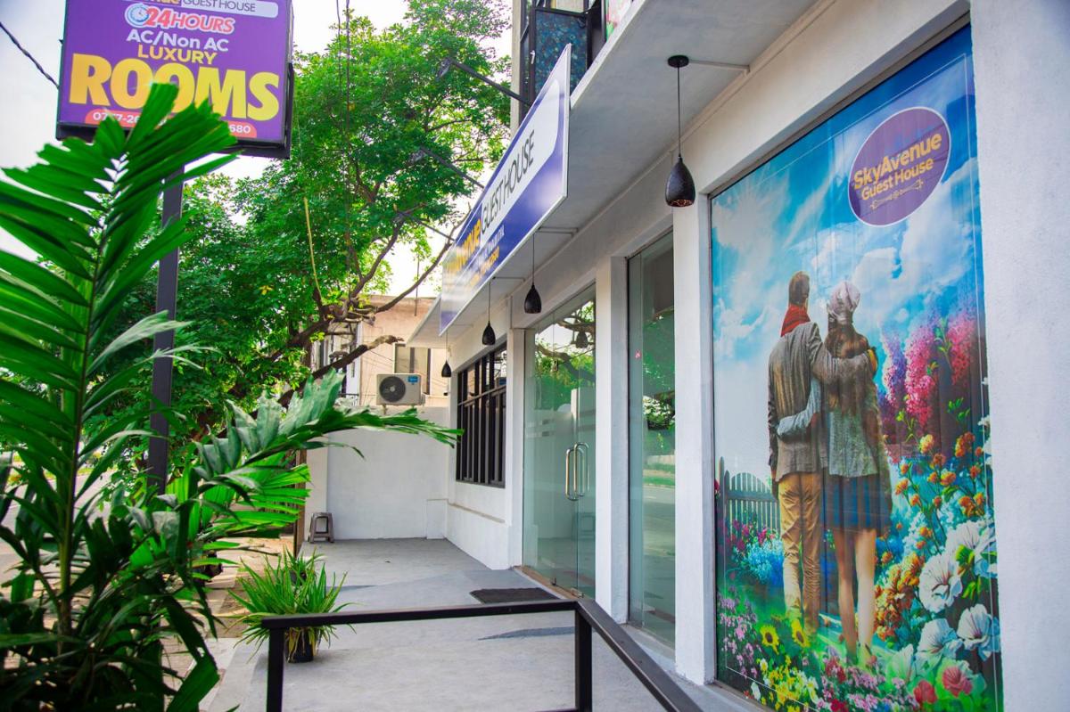 SkyAvenue Guest House - Housity