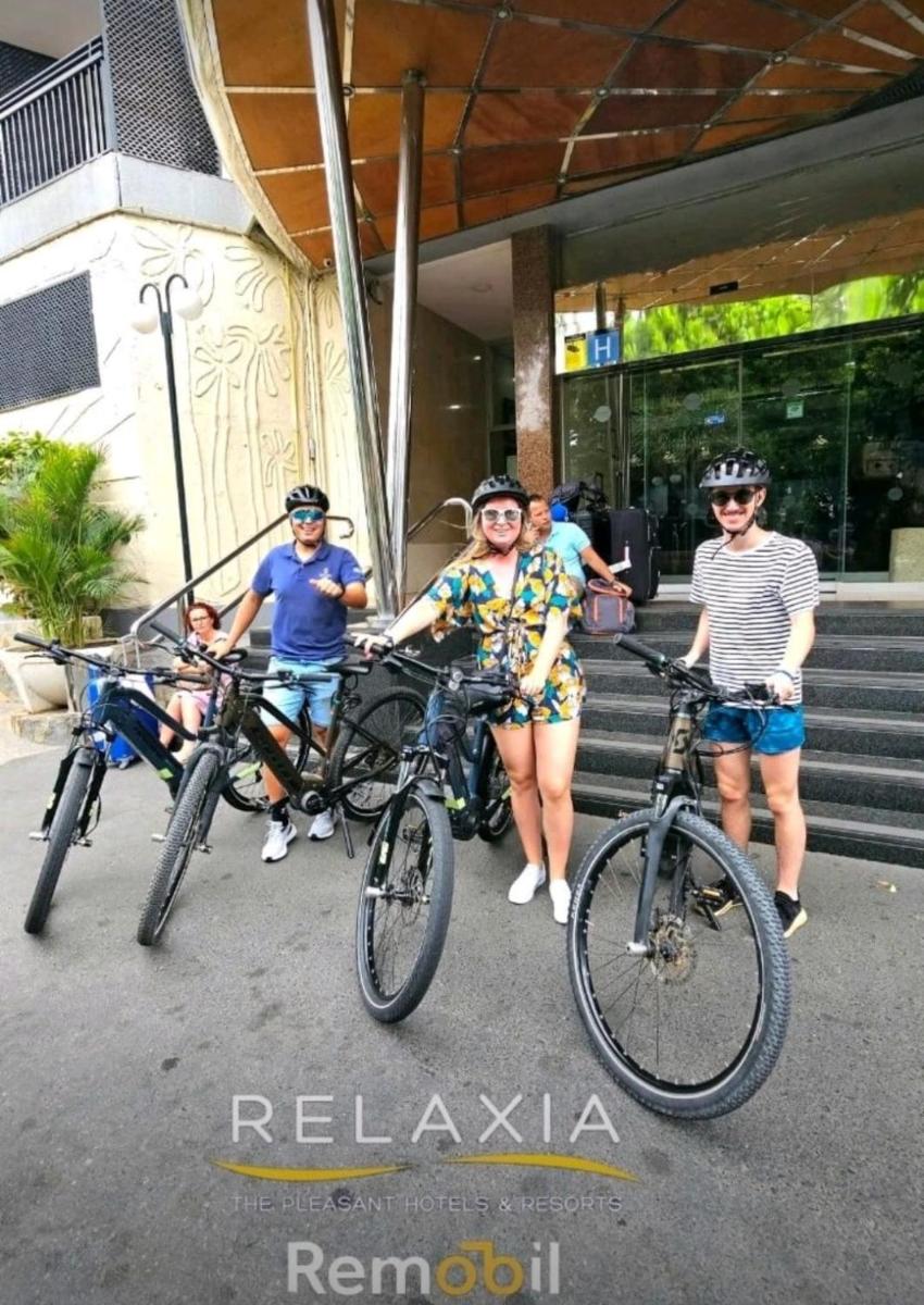 Montar en bicicleta en Relaxia Beverly Park o alrededores
