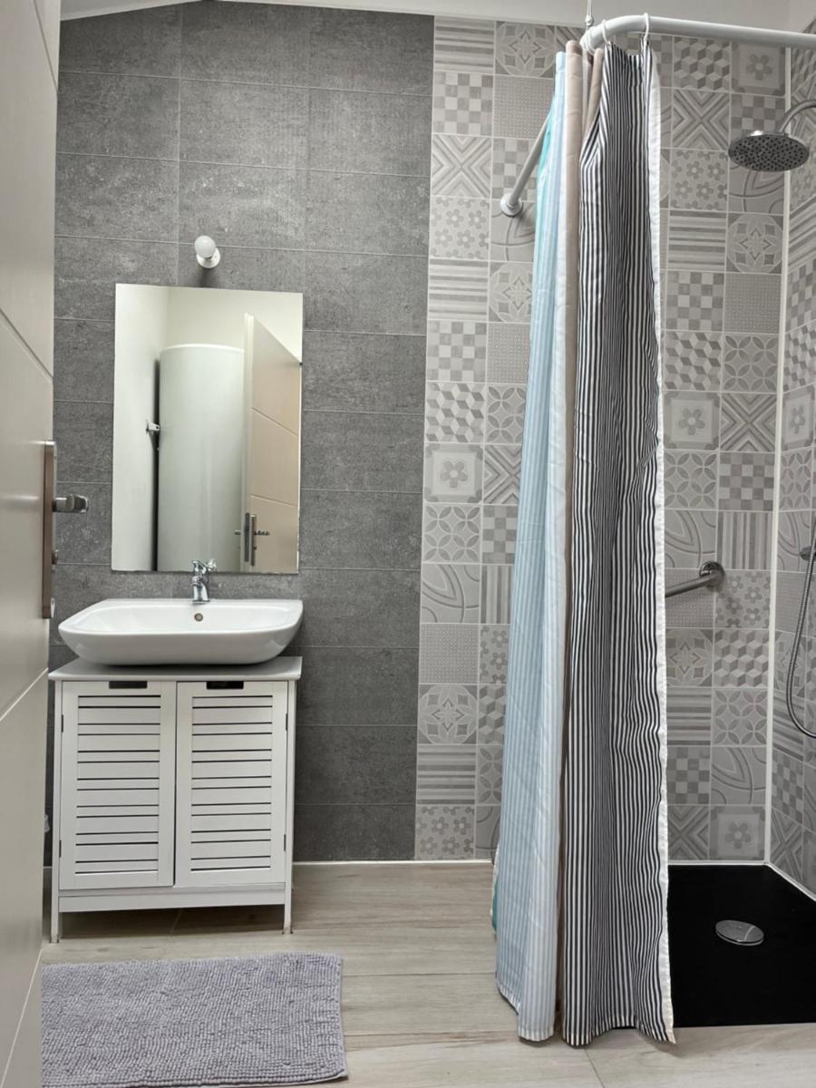 Salle de bains dans l'établissement Résidence Les Océanes
