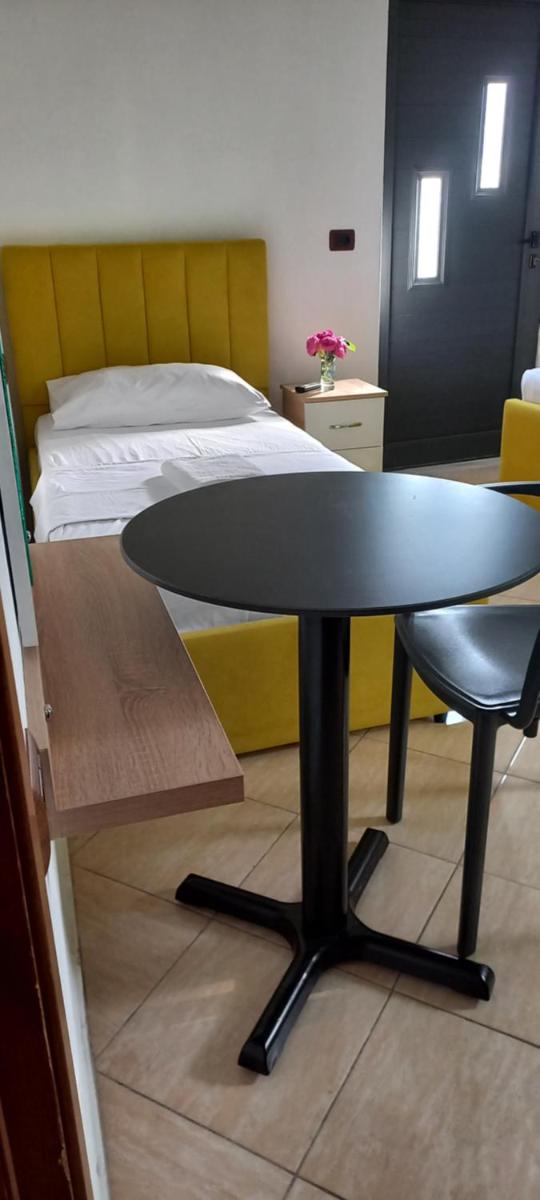 Hotel Eno - Housity
