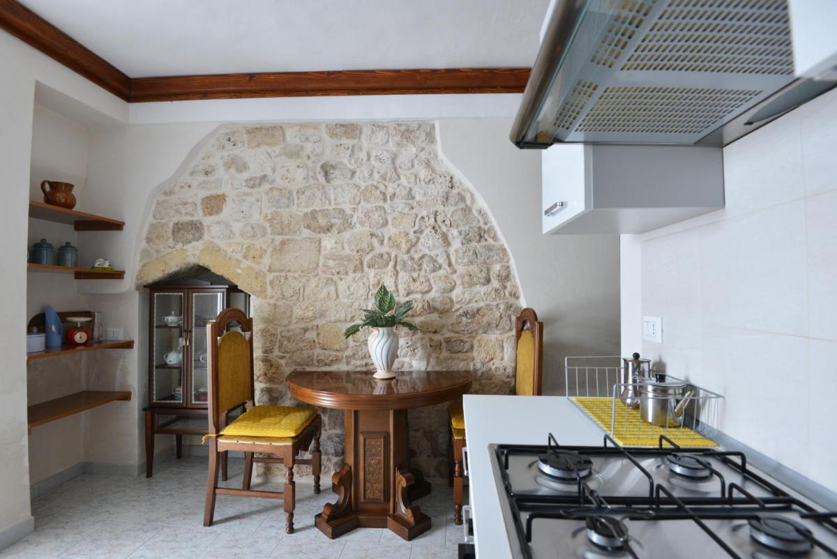 B&B CASAVACANZE CHIESA MADRE - Housity