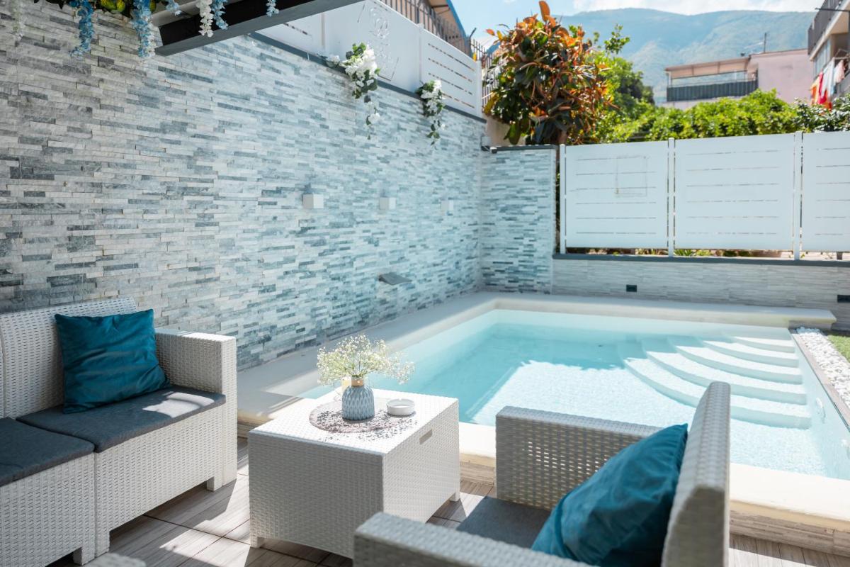 La Perla Luxury Rooms - Housity