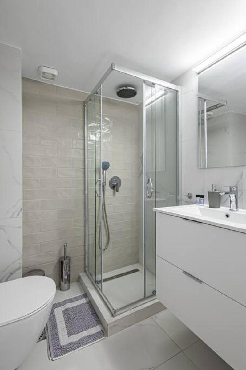 Acropolis Luxury Apartment - Housity