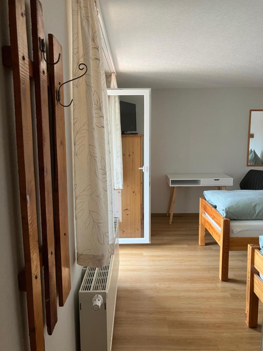 Balkonzimmer Pension Volgenandt - Housity