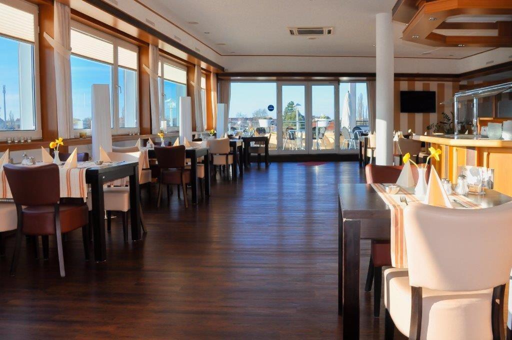 Hotel Westfalia - Housity