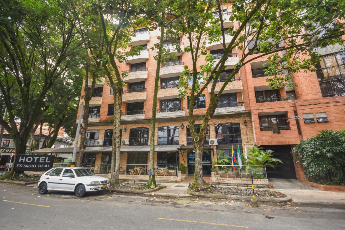Hotel Estadio Real - Housity