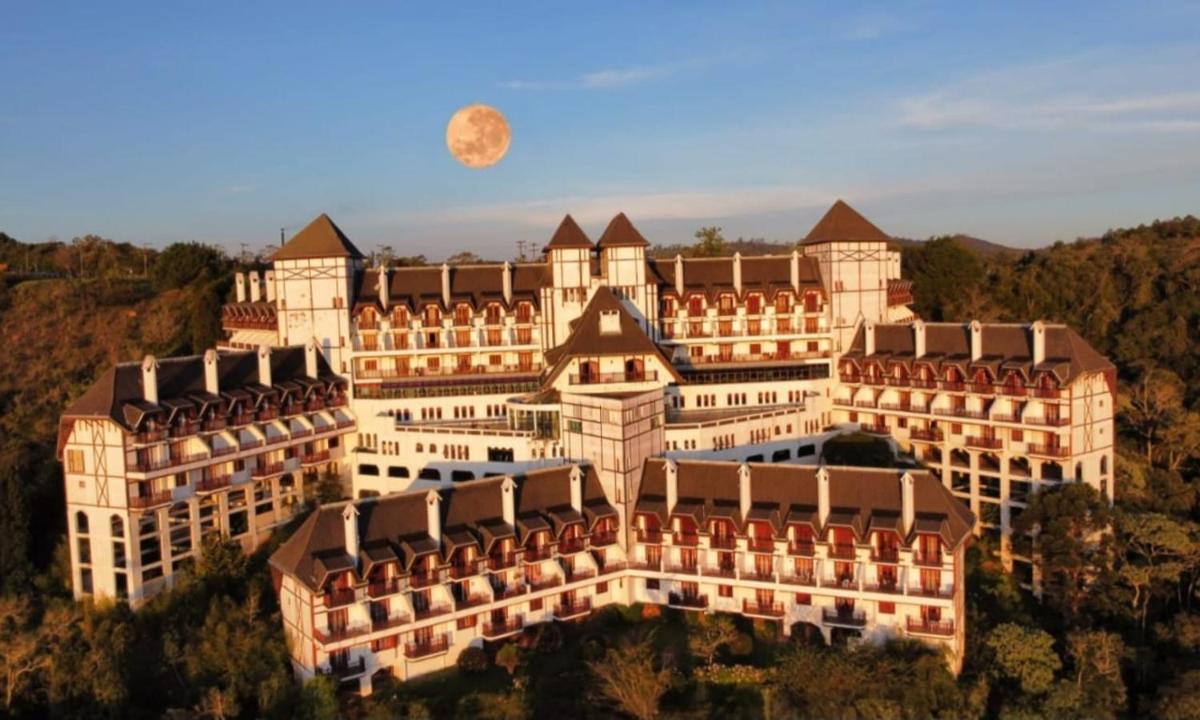 CASTELO NAS MONTANHAS - Housity
