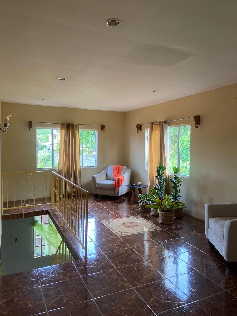 Hidden Treasures Bed & Breakfast - Housity
