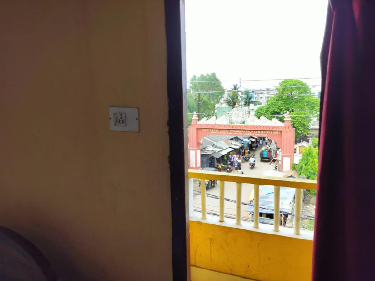 Tripureswari Guest House - Housity