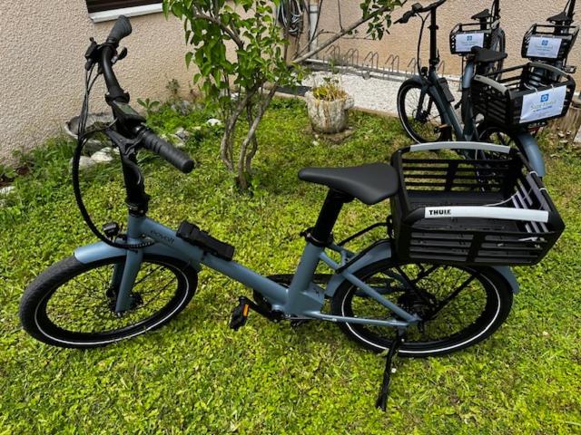 Vélo sur le terrain de l'établissement Sure Hotel by Best Western Annecy ou dans les environs