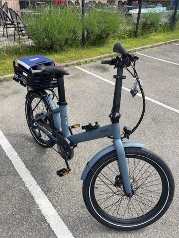 Vélo sur le terrain de l'établissement Sure Hotel by Best Western Annecy ou dans les environs