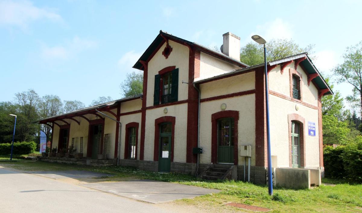 Ostal Scrignac - Gîte d'étape de la Gare - Housity