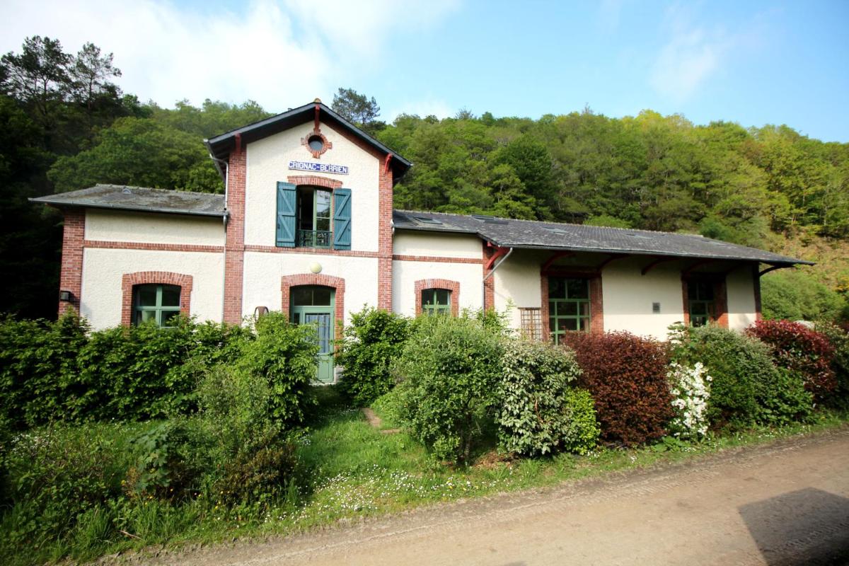 Ostal Scrignac - Gîte d'étape de la Gare - Housity