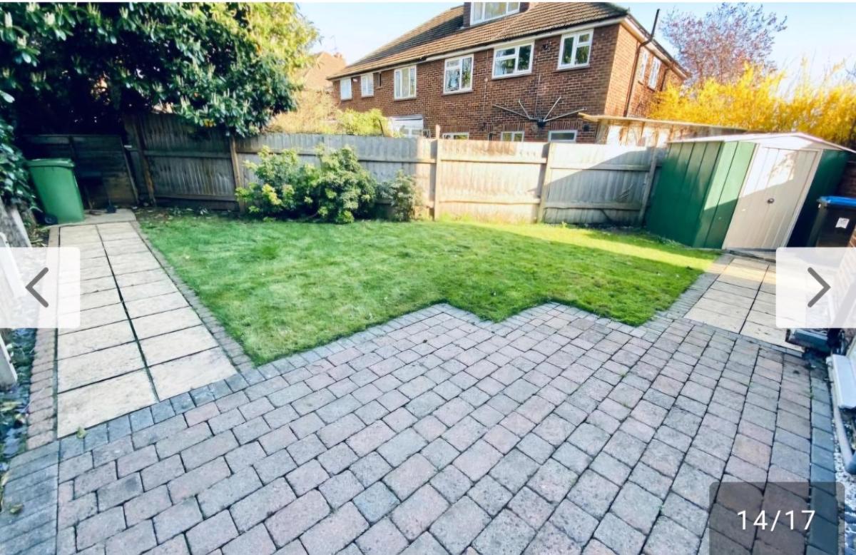 Suitetrails - 2 bedrooms maisonette Byfleet