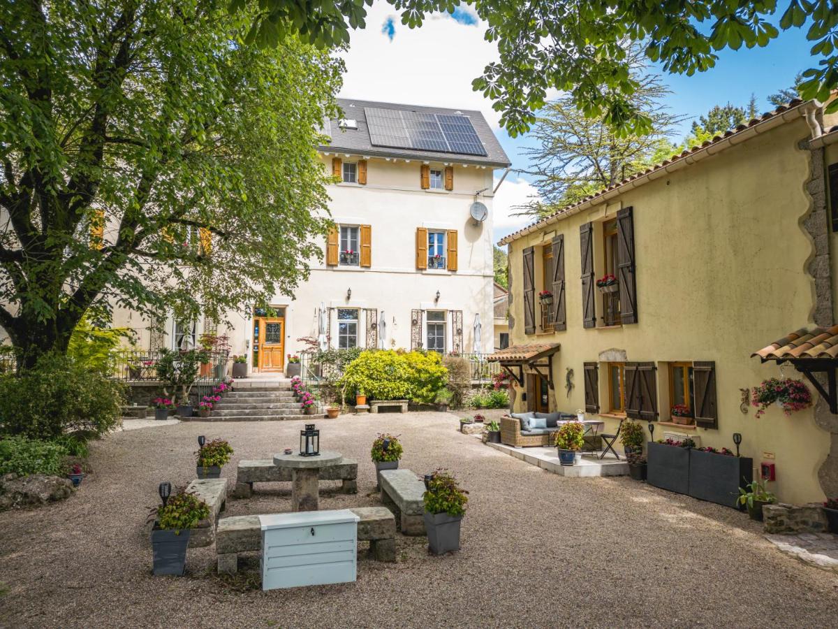 Gites du Caylar - Chambres et Appartments - Housity