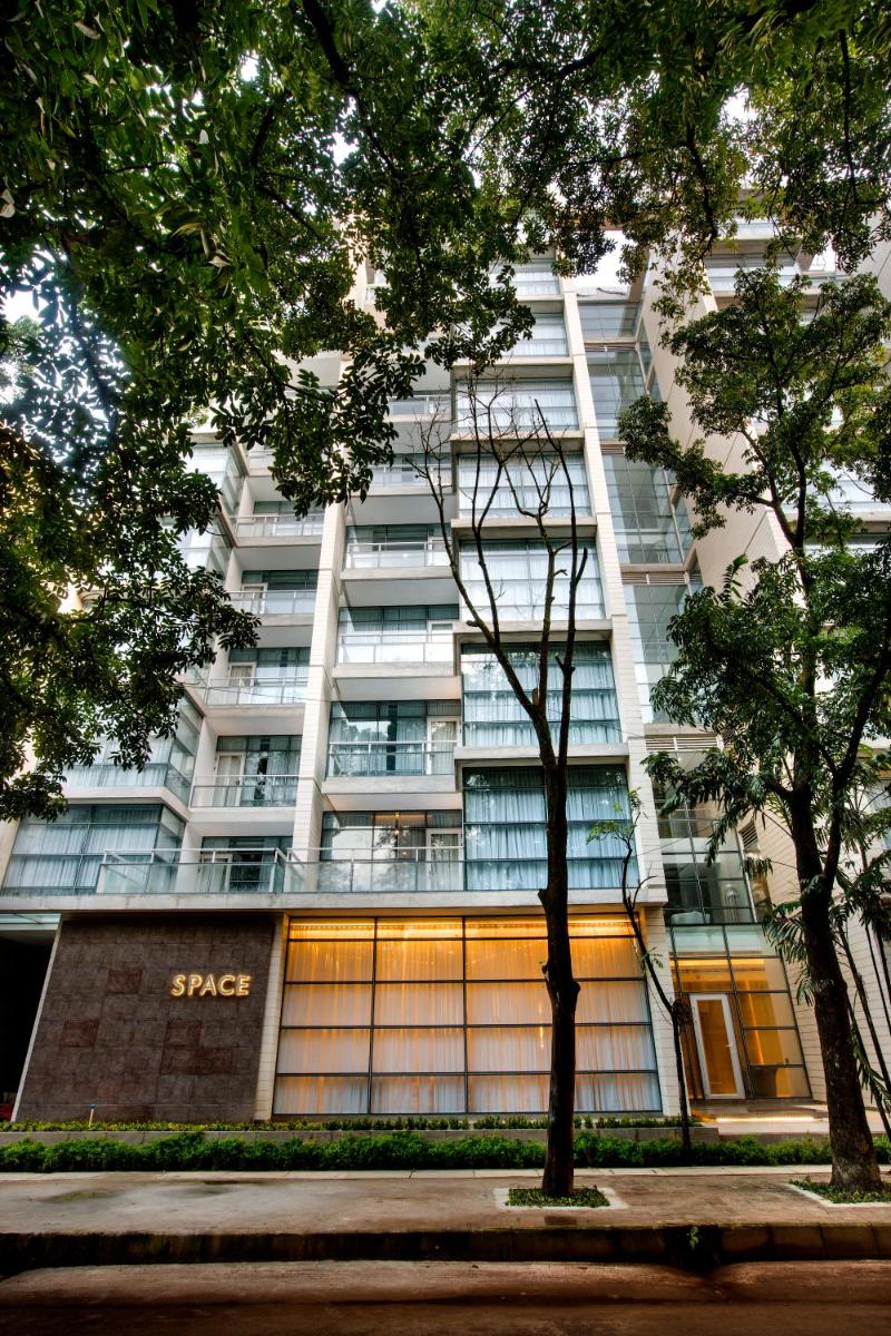 Space Hotel and Apartments - Housity