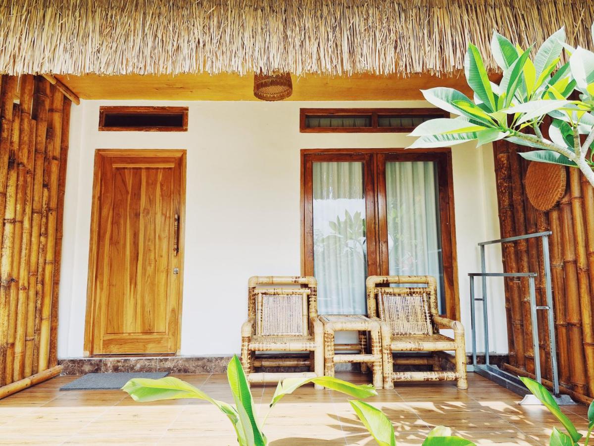 Peraja Bungalows Loyok - Housity
