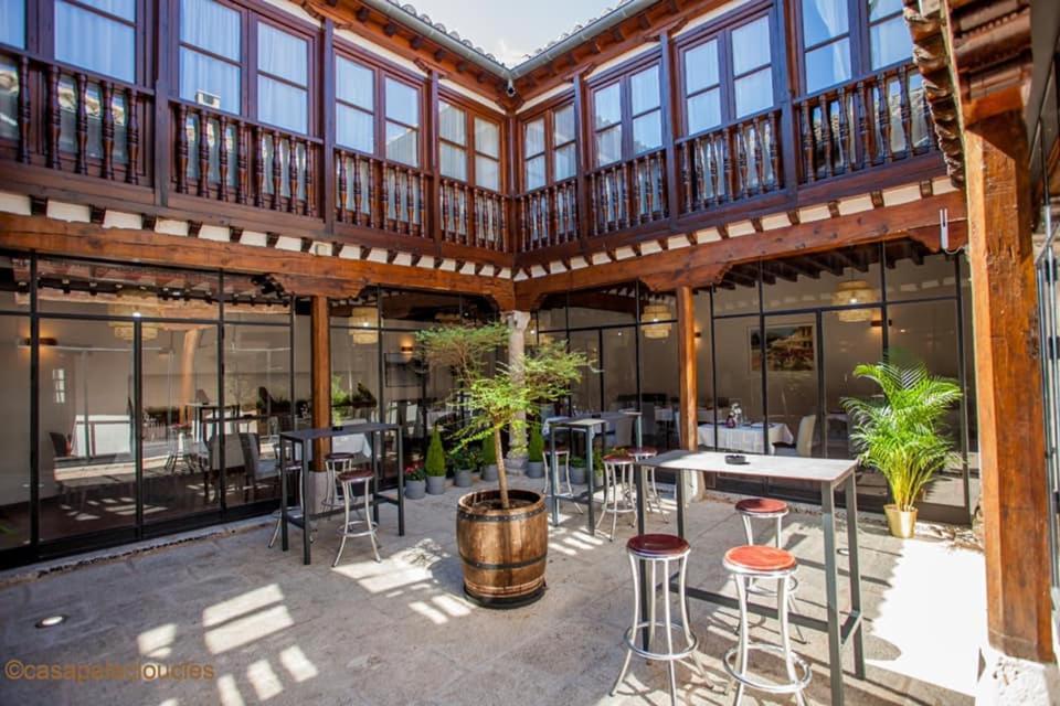 Hotel Casa Palacio Uclés - Housity