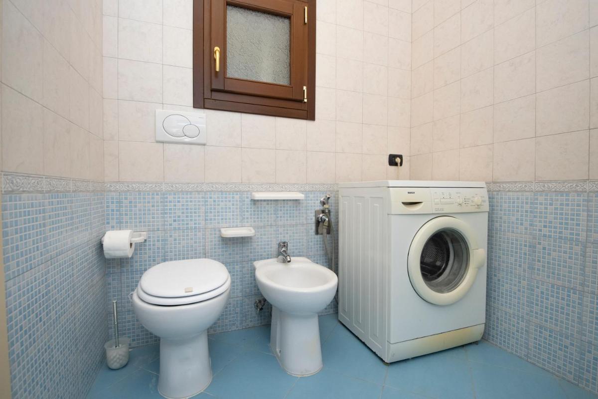 Holiday House - Housity
