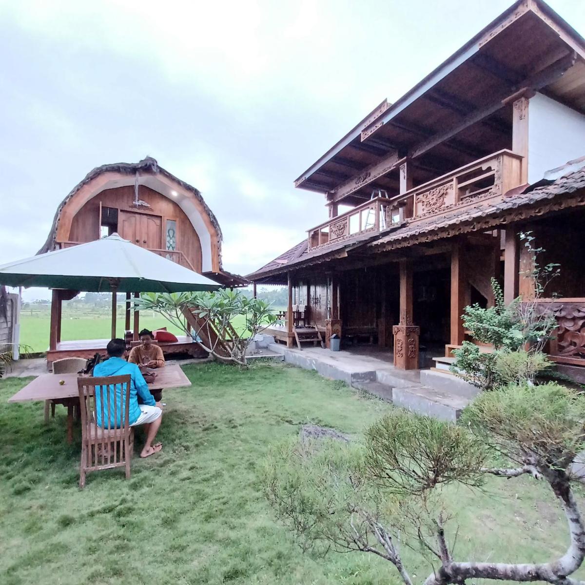 Bujak Permai Villa Matahari Lombok NTB - Housity