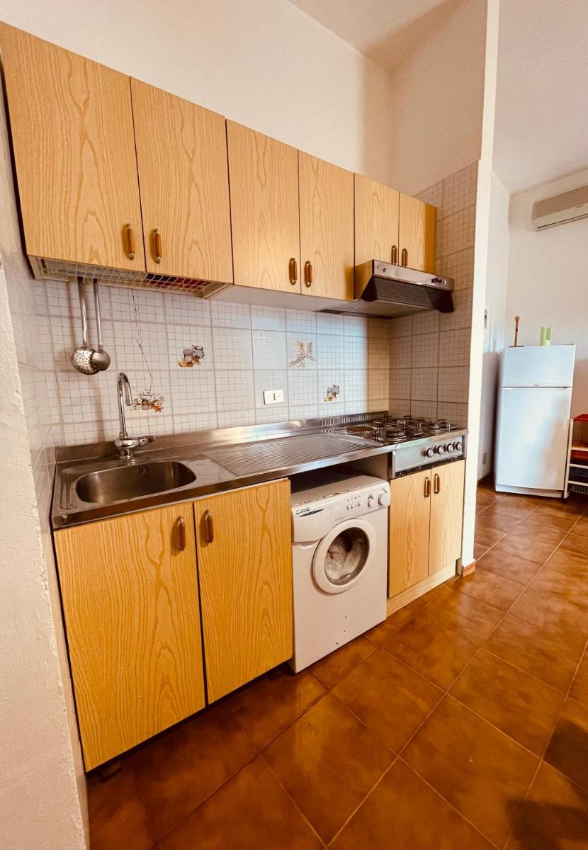 Hola Mediterranean - Housity