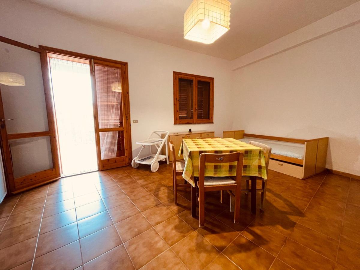 Hola Mediterranean - Housity