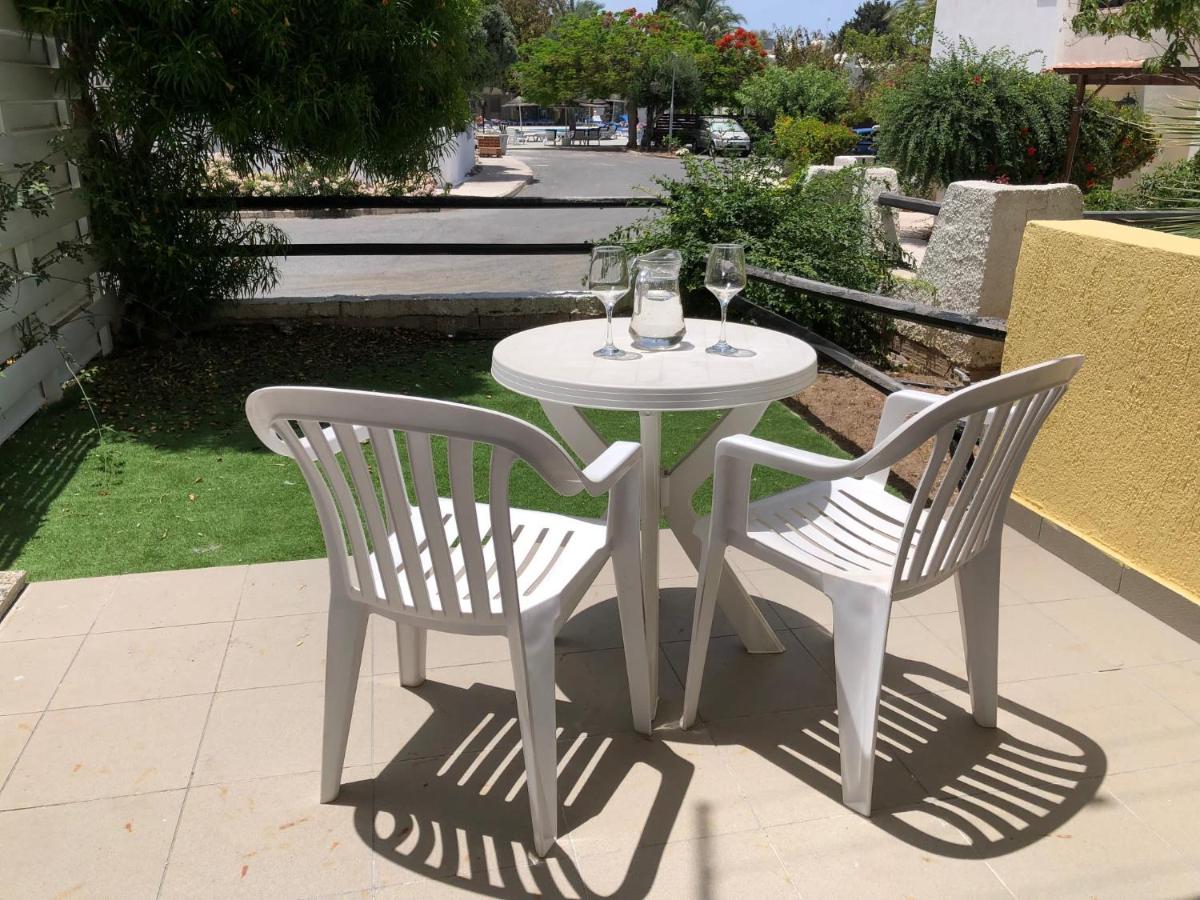 Sunny studio apartment in Paphos Gardens Resort - Housity