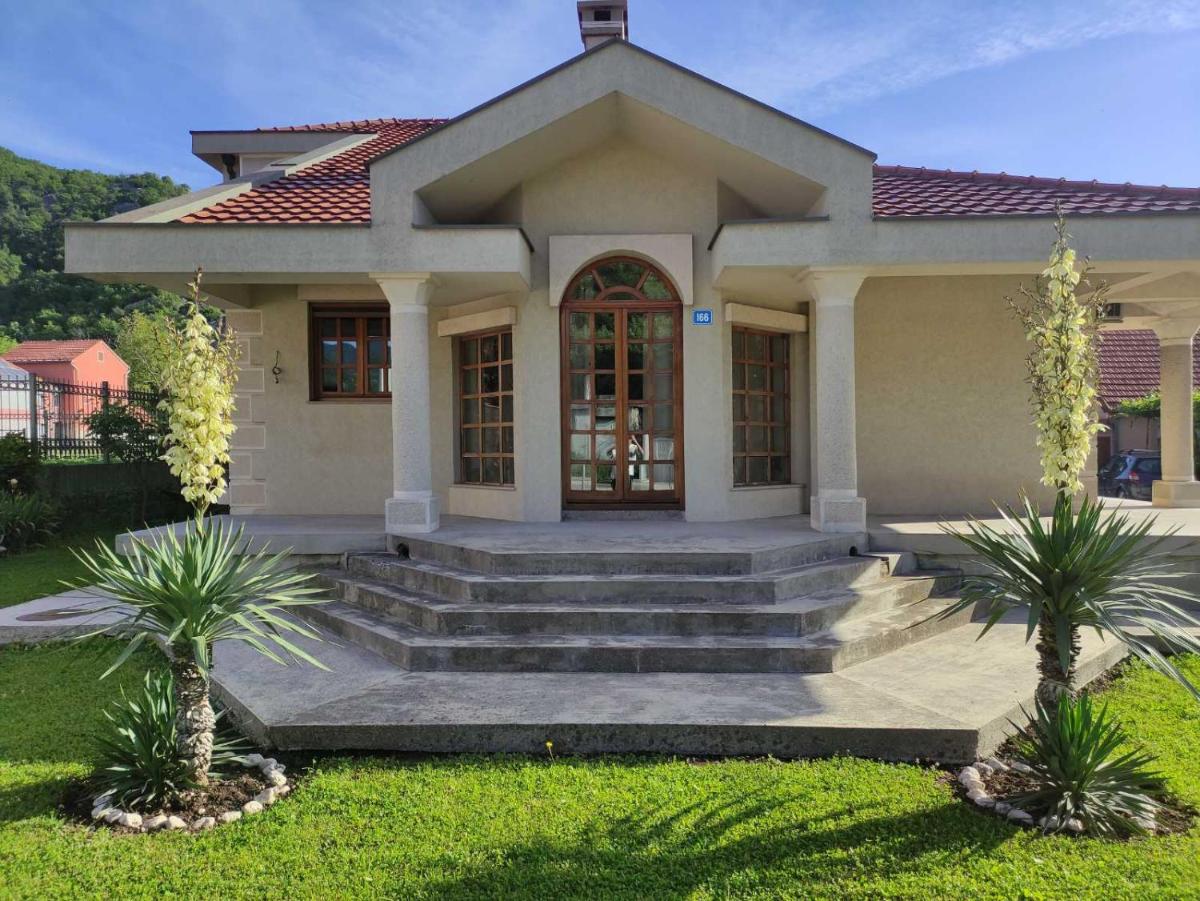 Luxury Home Cetinje - Housity