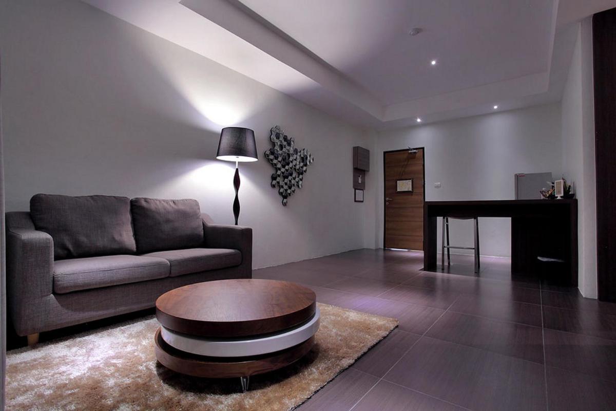 Win D Hotel - Housity
