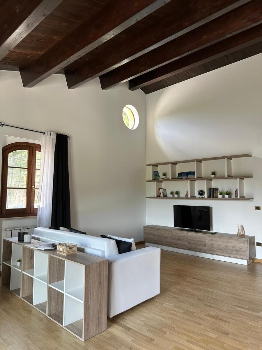 Living la Dolce Vita with pool - Housity